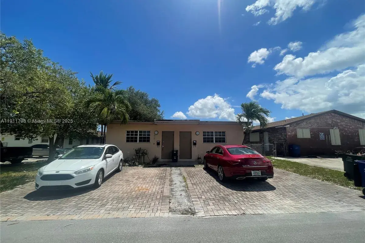 823-825 NW 9TH ST, Hallandale Beach FL 33009