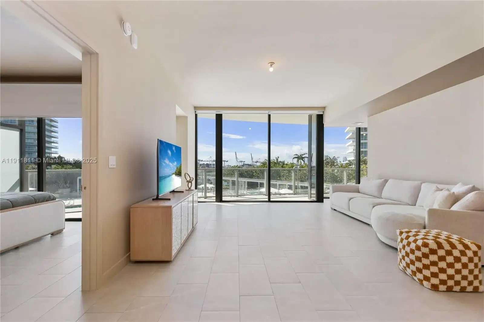 500 ALTON RD # 802, Miami Beach FL 33139 photo 3