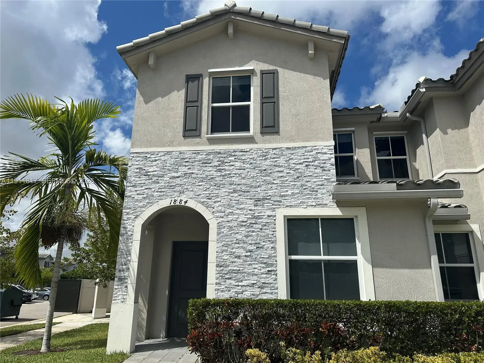 1884 SE 27th Rd, Homestead FL 33035