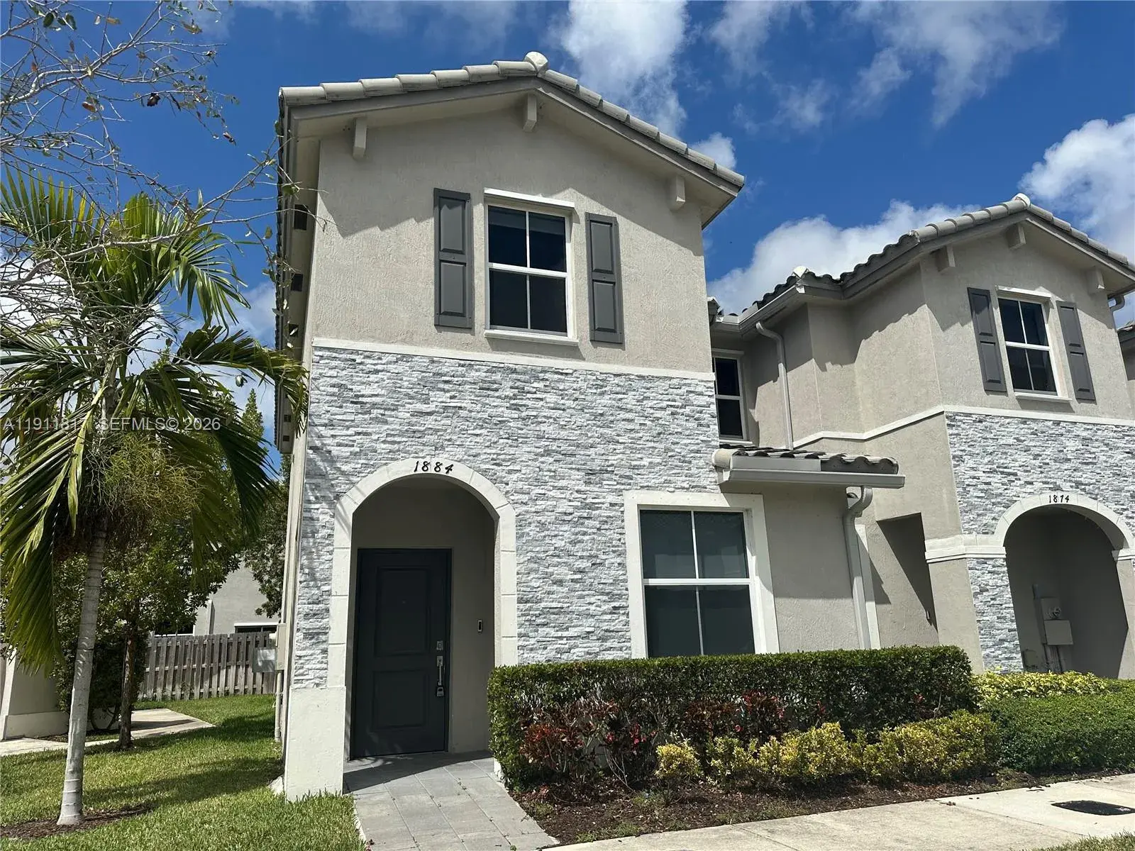 1884 SE 27th Rd, Homestead FL 33035