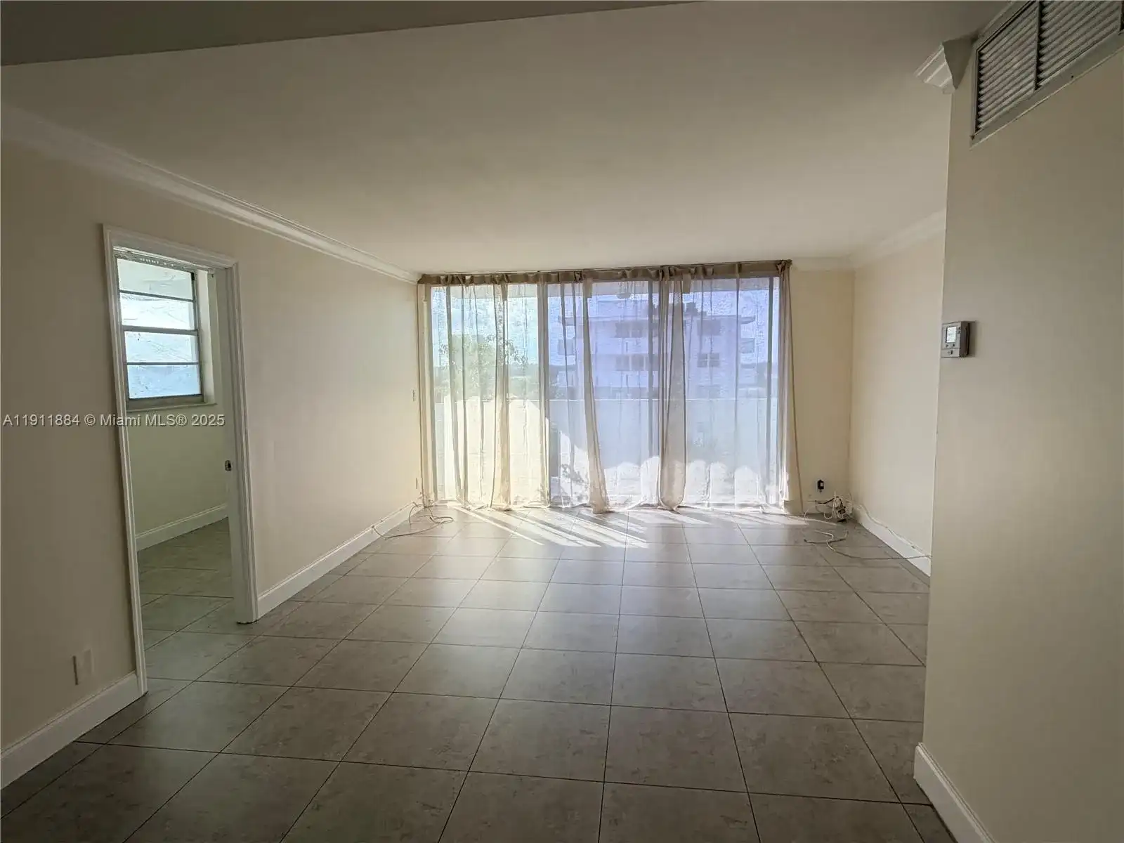 3703 NE 166th St # 910, North Miami Beach FL 33160