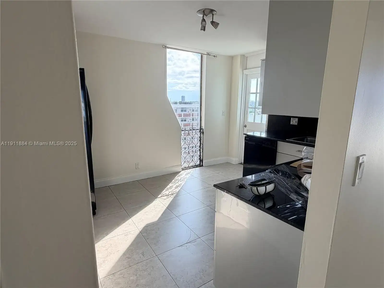 3703 NE 166th St # 910, North Miami Beach FL 33160 photo 4