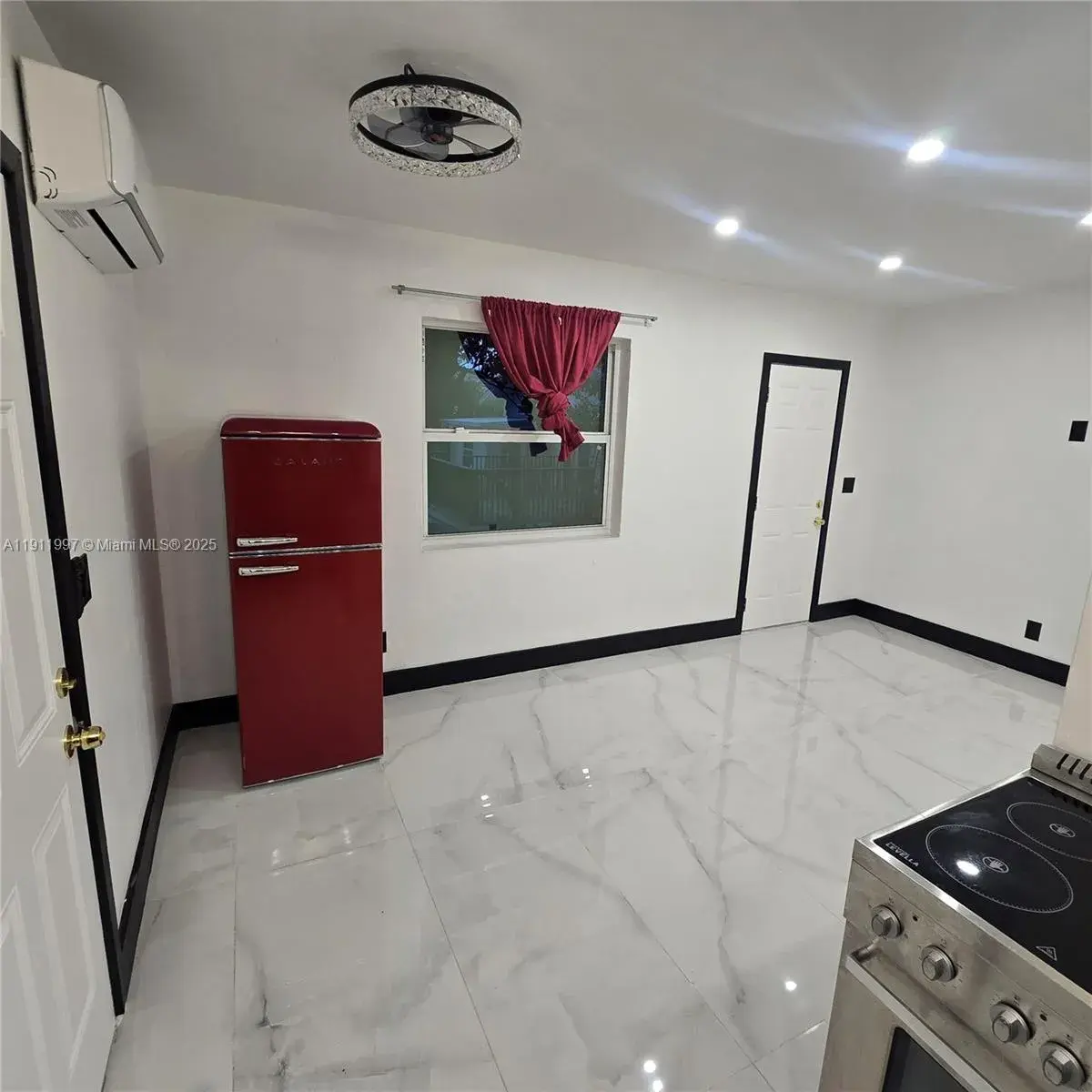 77 NW 51st St Rear, Miami FL 33127