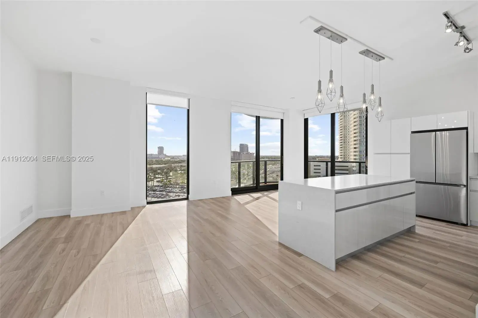101 Diplomat Pkwy # 911, Hallandale Beach FL 33009