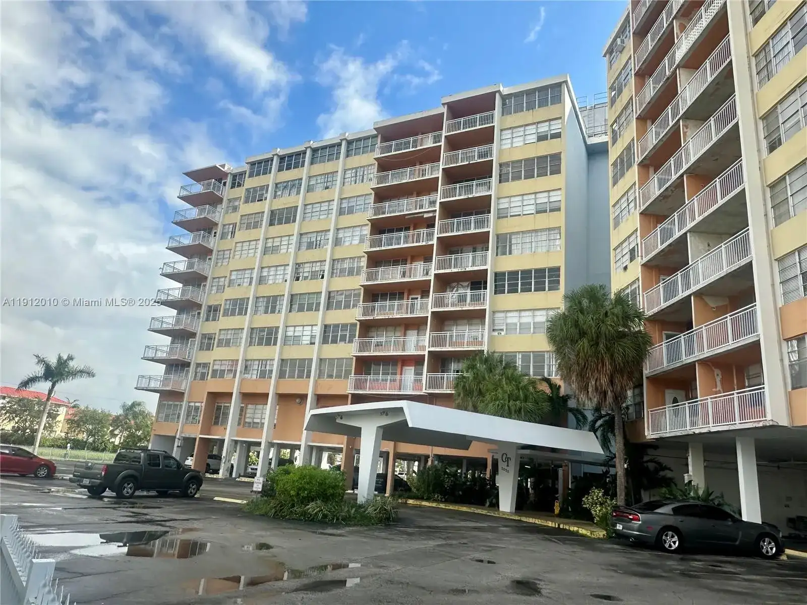 2025 NE 164th St # 706, North Miami Beach FL 33162 photo 2