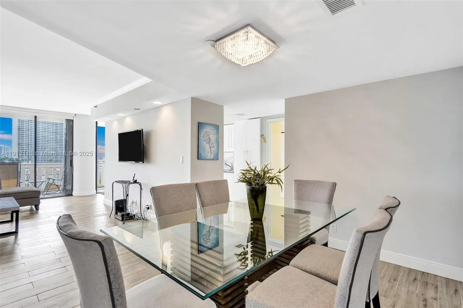 3000 Island Blvd # 903, Aventura FL 33160