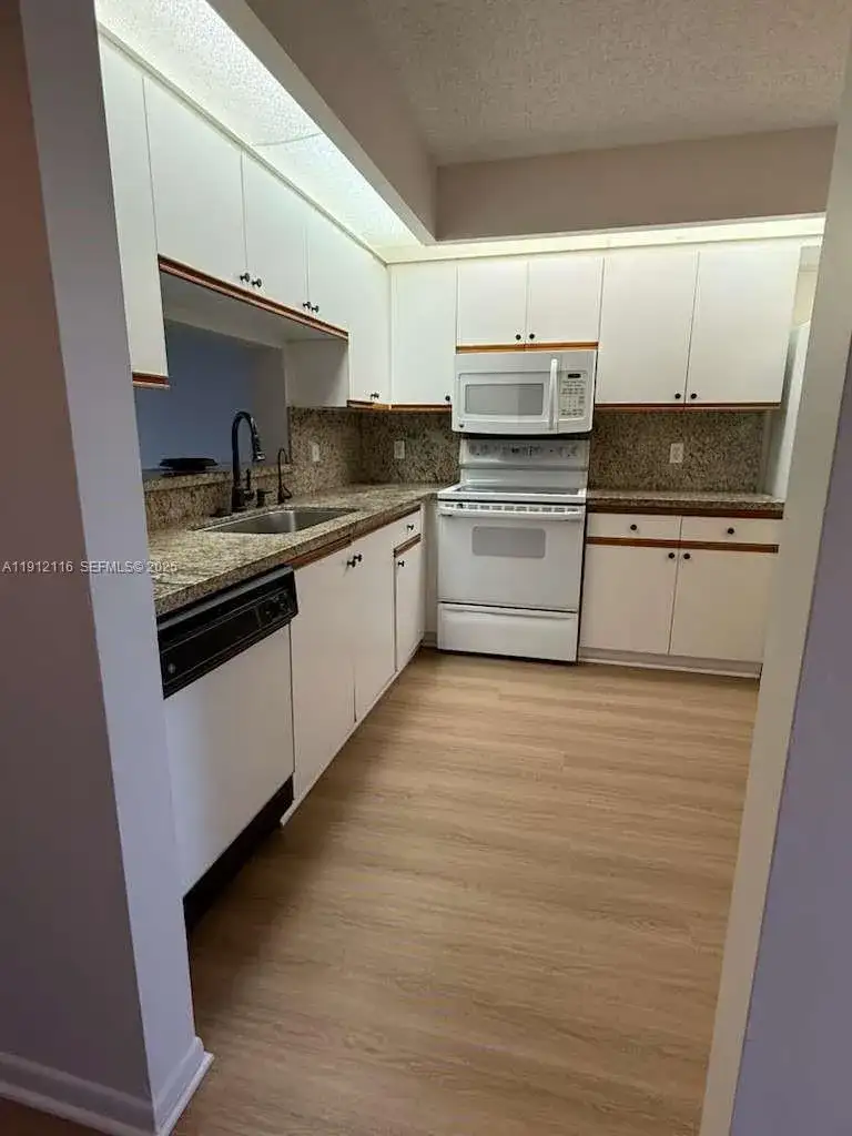 1401 SW 128th Ter # 205H, Pembroke Pines FL 33027 photo 3