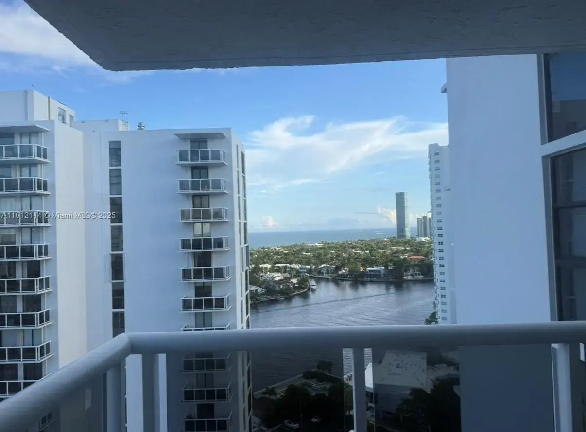 20505 E Country Club Dr # 2033, Aventura FL 33180
