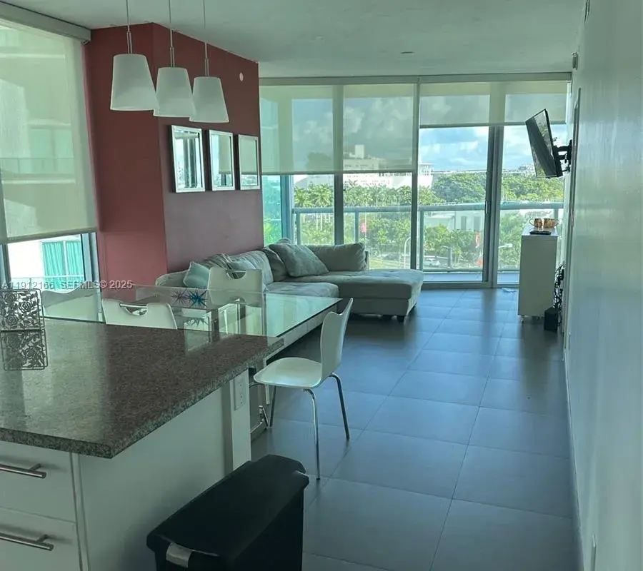 888 Biscayne Blvd # 512, Miami FL 33132