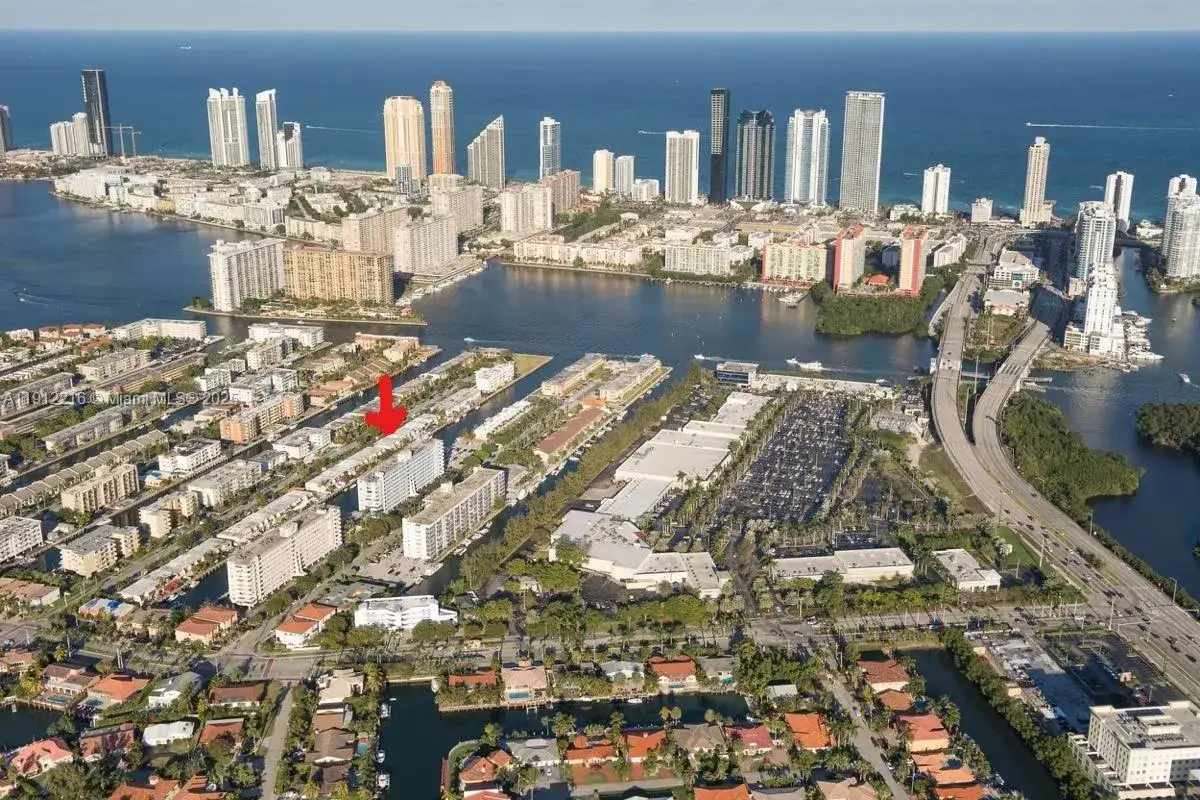 3703 NE 166th St # 401, North Miami Beach FL 33160