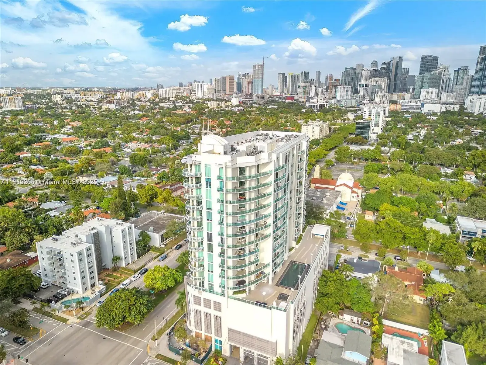 2525 SW 3rd Ave # 1402, Miami FL 33129 photo 4