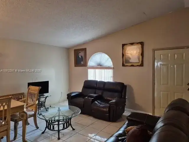 7001 W 35th Ave # 220, Hialeah FL 33018 photo 2