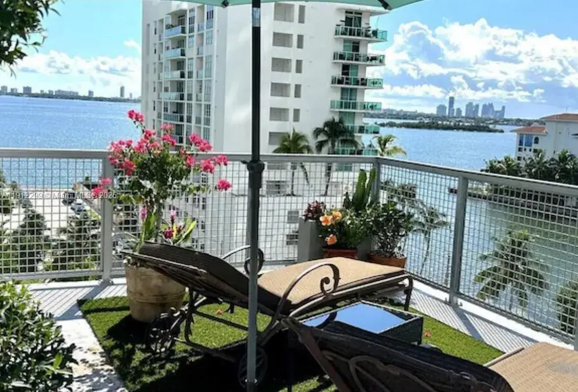 481 NE 29th St # 704, Miami FL 33137