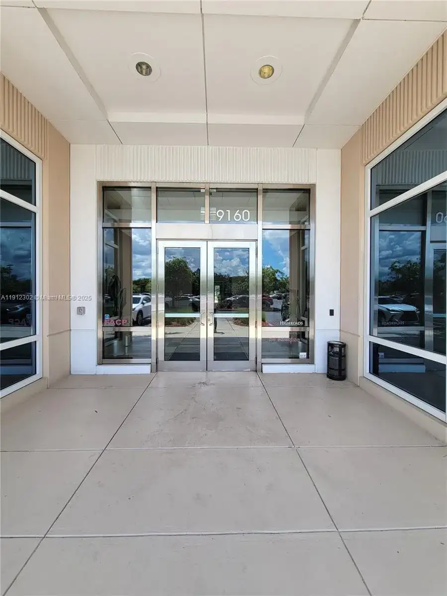 9160 Forum Corporate Parkway, Fort Myers FL 33905 photo 3