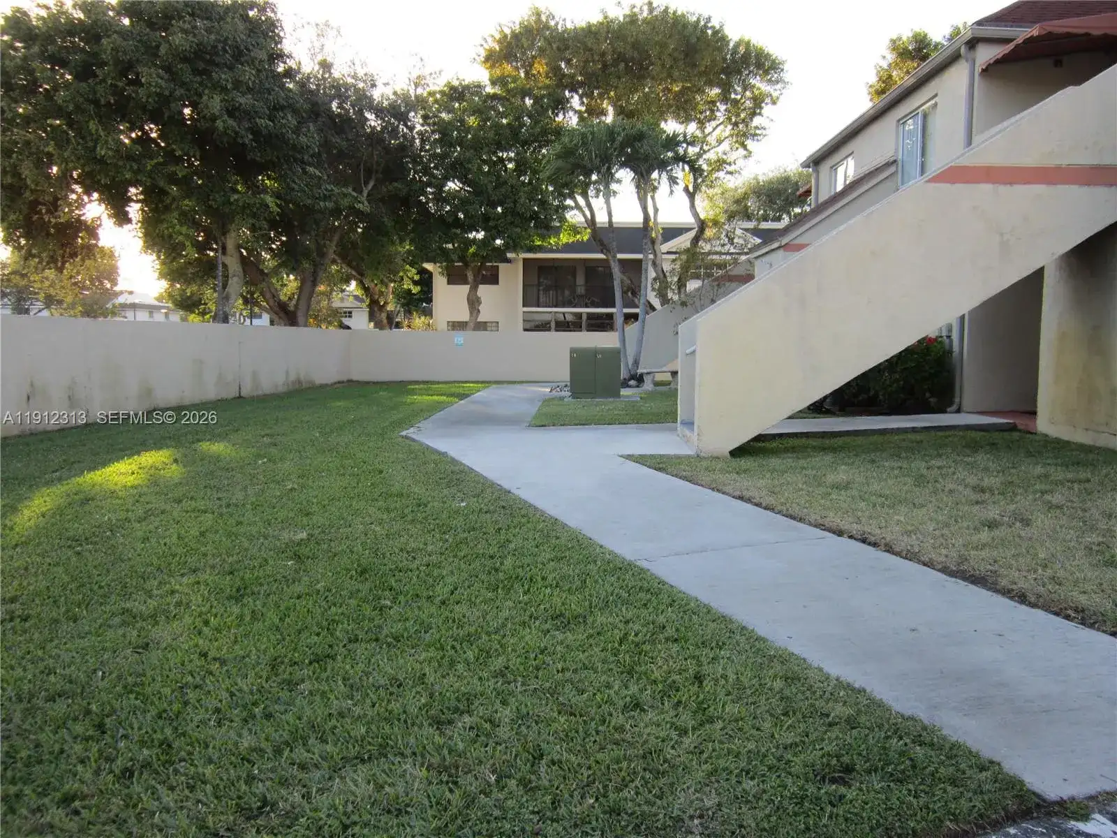 18890 NW 57th Ave # 202, Hialeah FL 33015 photo 2