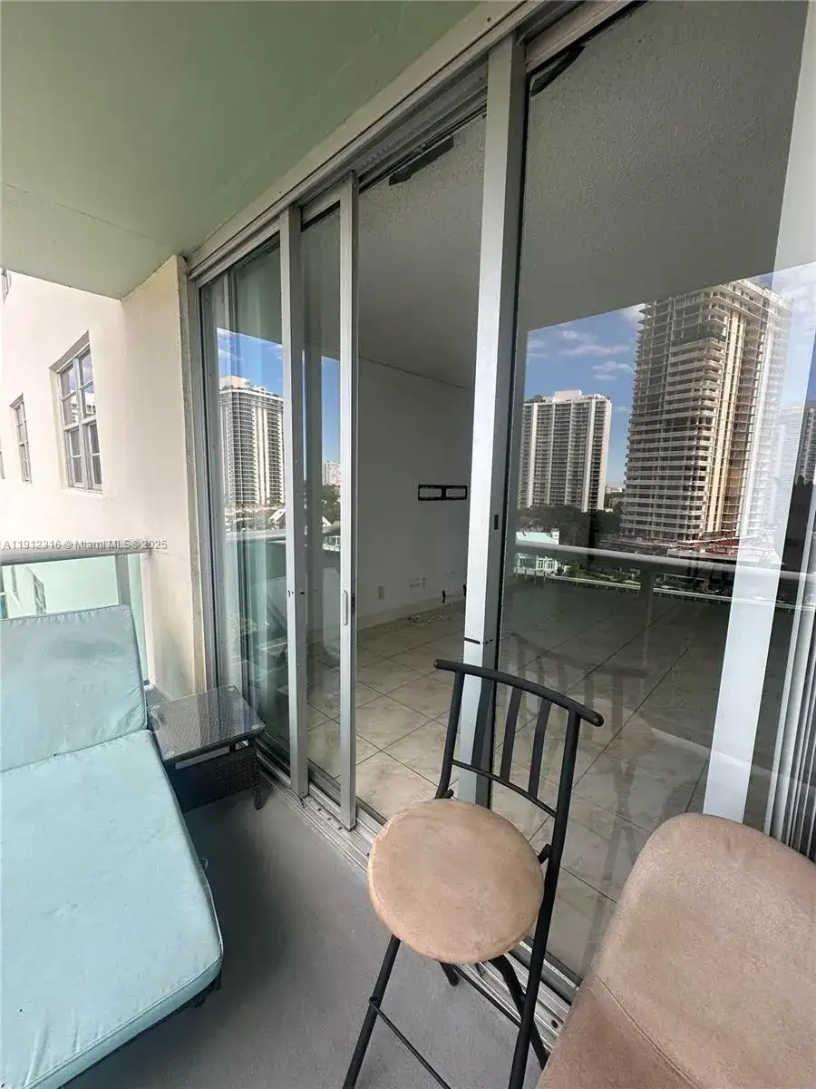 19390 Collins Ave # 1019, Sunny Isles Beach FL 33160 photo 2