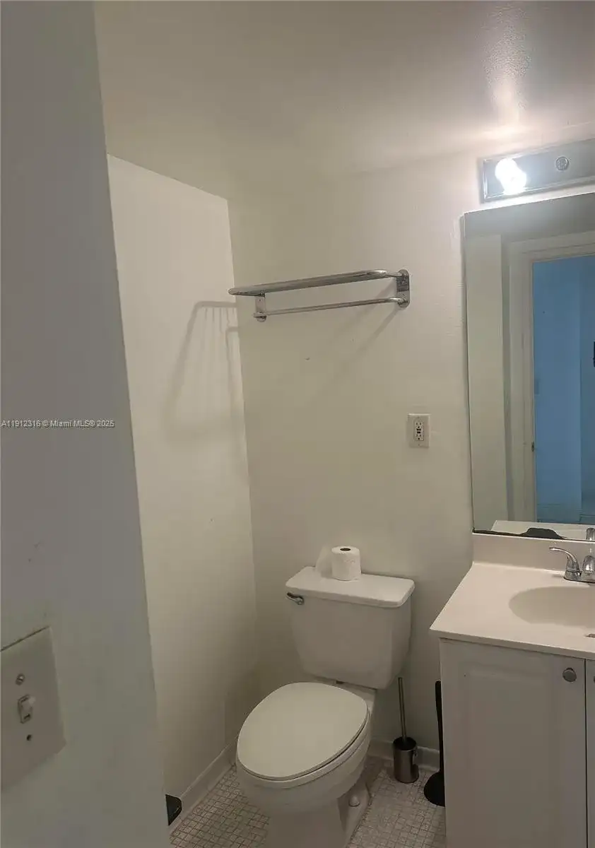 19390 Collins Ave # 1019, Sunny Isles Beach FL 33160 photo 4