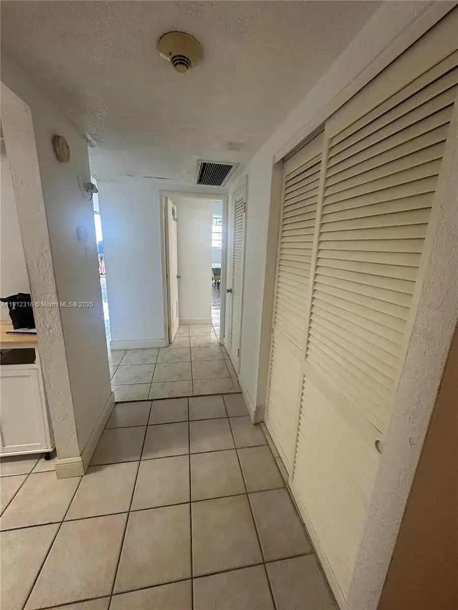 19390 Collins Ave # 1019, Sunny Isles Beach FL 33160 photo 5