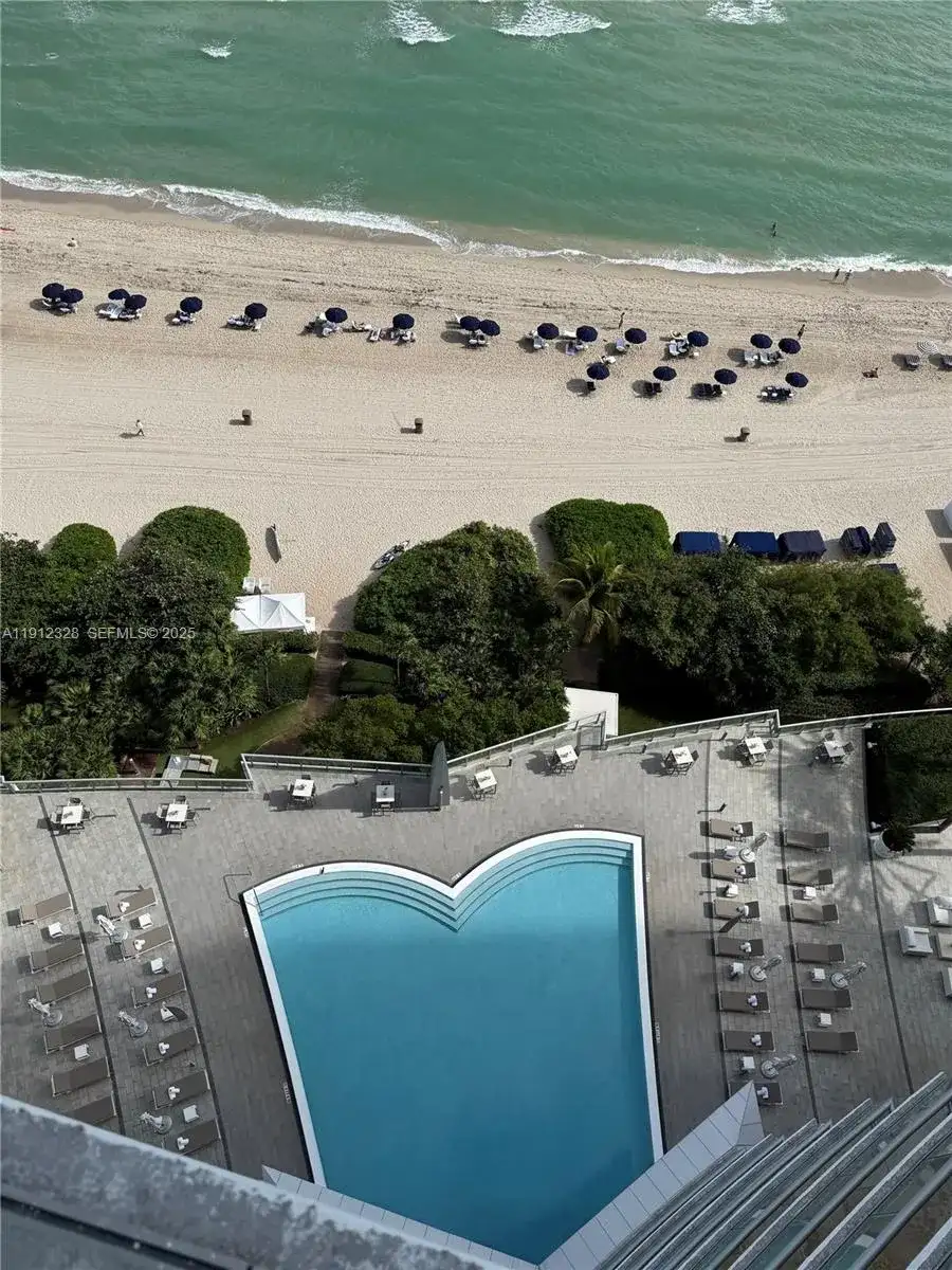 17121 Collins Ave, Sunny Isles Beach FL 33160 photo 5