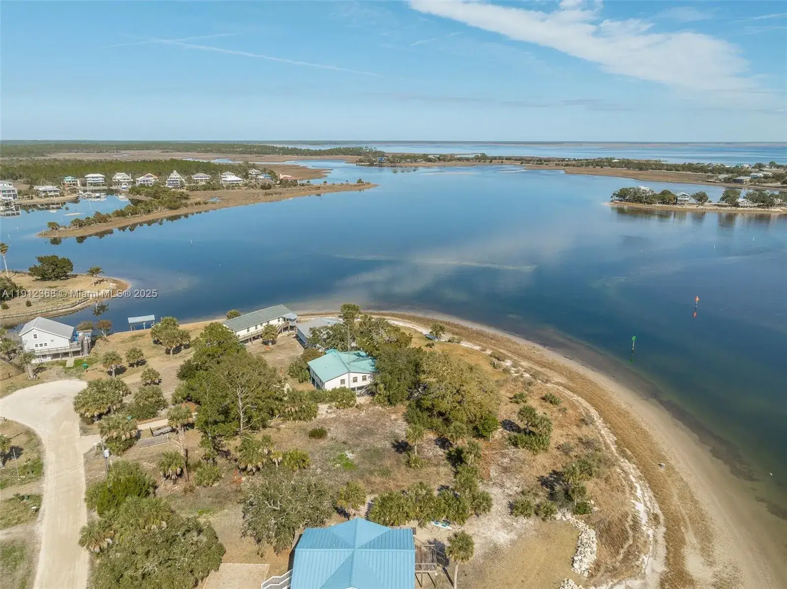 197 BEATY TAFF DR, Other City - In The State Of Florida FL 32327