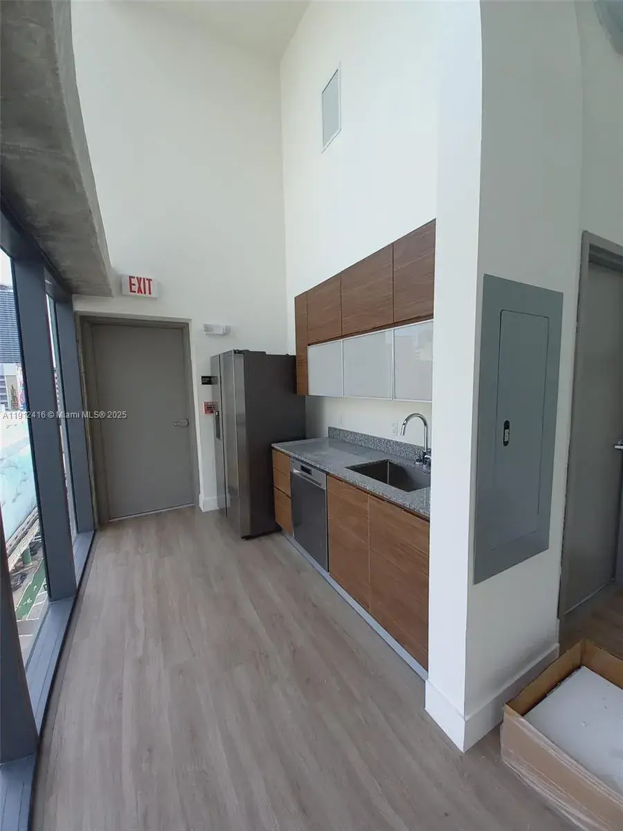 30 SW 1st St # 601, Miami FL 33130