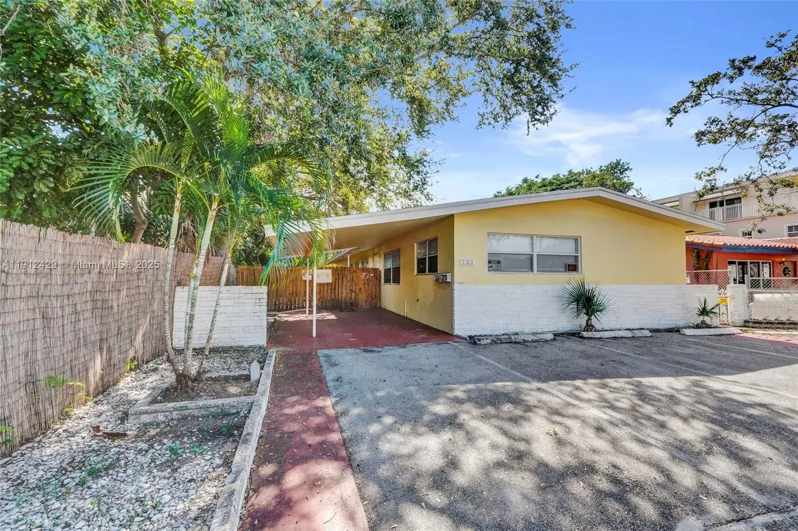 720 SE 15th St # 2R, Fort Lauderdale FL 33316