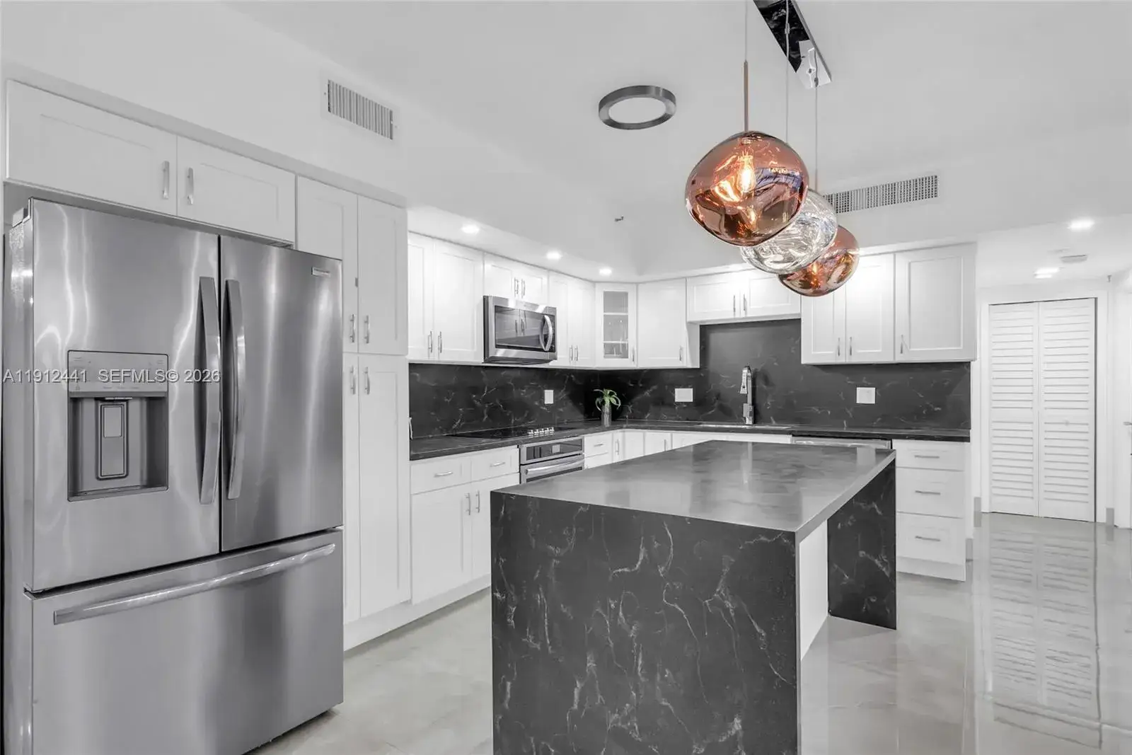 355 Poinciana Dr # 1130, Sunny Isles Beach FL 33160