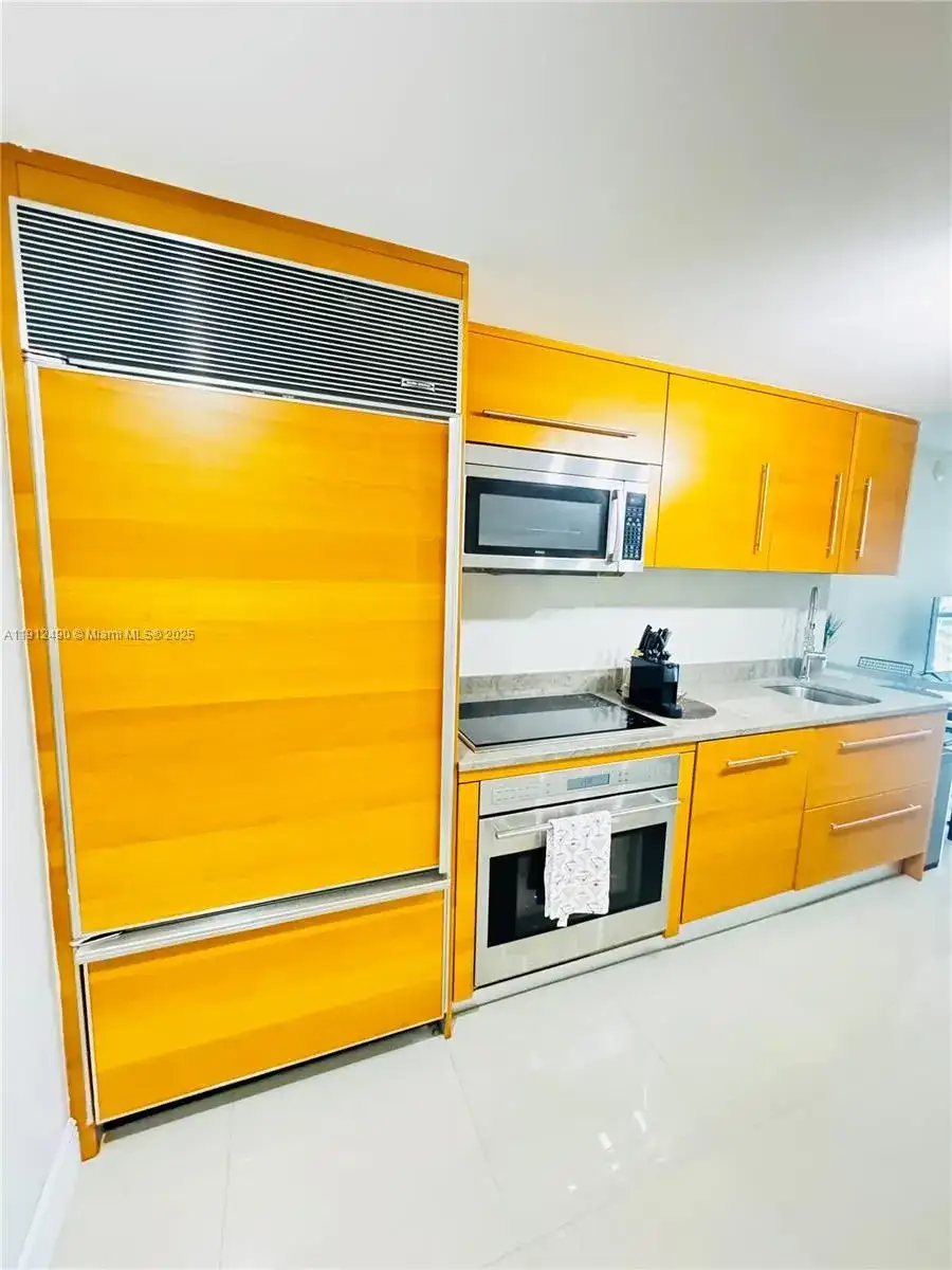 475 Brickell Ave # 808, Miami FL 33131 photo 3