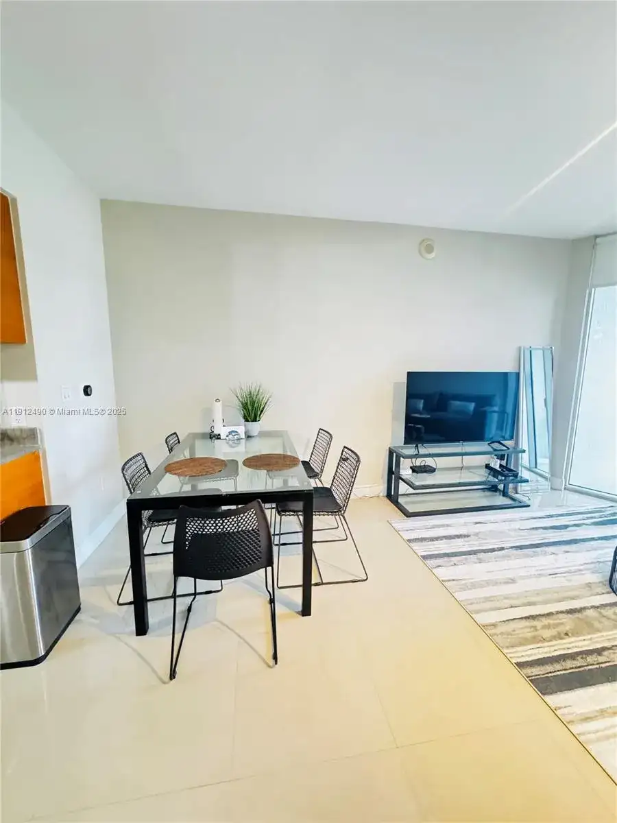 475 Brickell Ave # 808, Miami FL 33131 photo 4