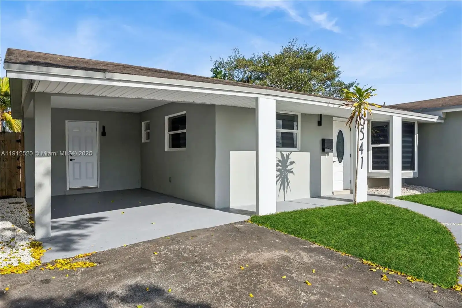 6541 NW 5th St, Margate FL 33063 photo 3