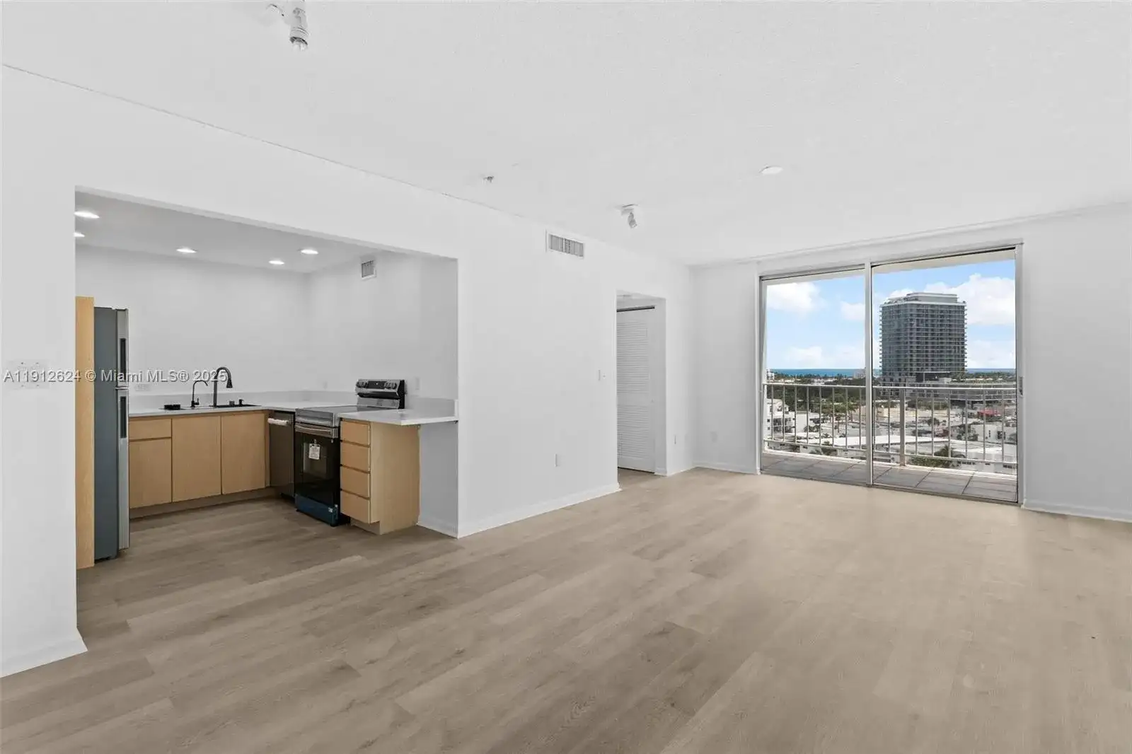 6900 Bay Dr # 10I, Miami Beach FL 33141 photo 4