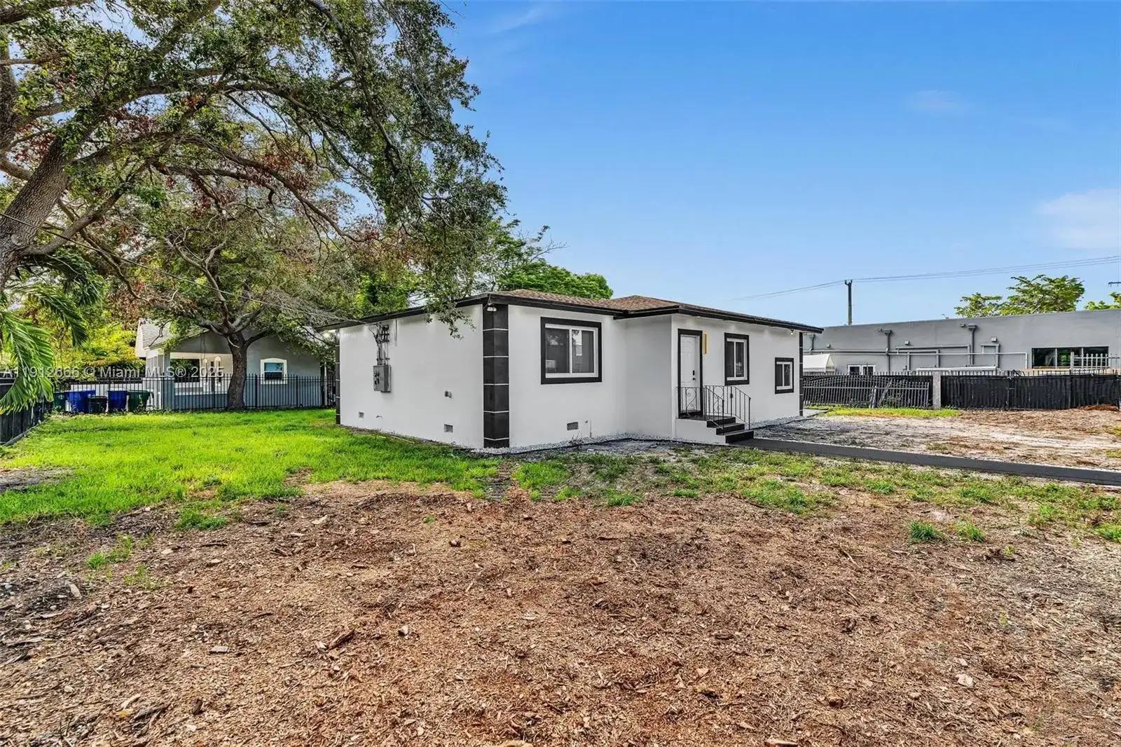 5850 NE 3rd Ave, Miami FL 33137 photo 4