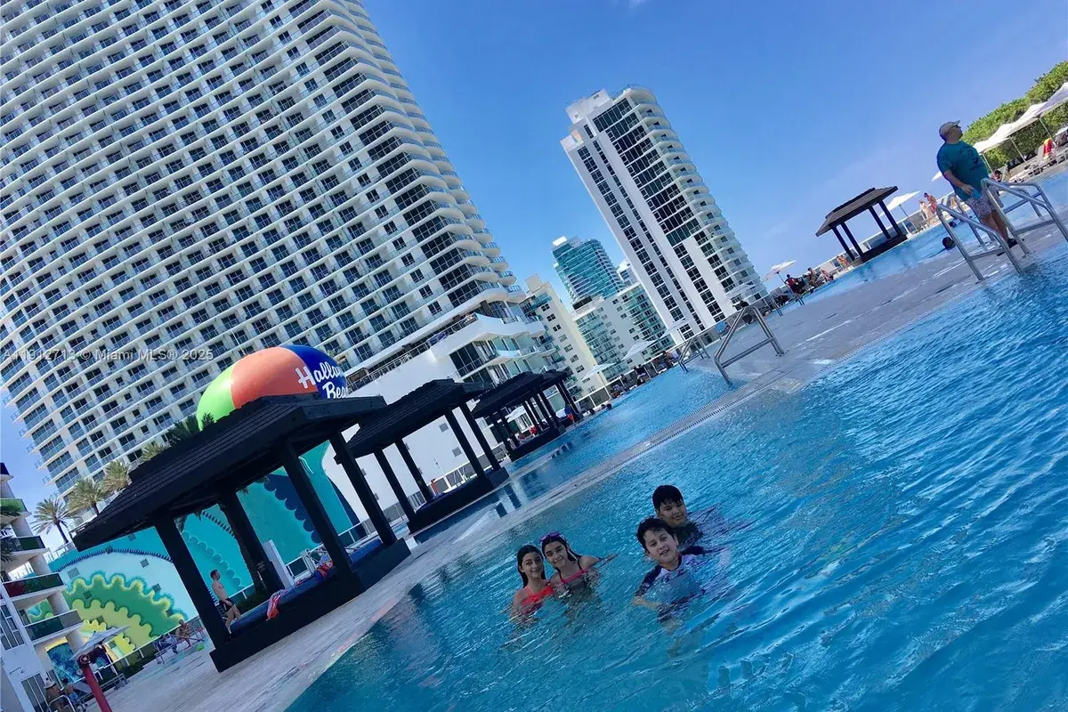 1830 S Ocean Dr # 4407, Hallandale Beach FL 33009
