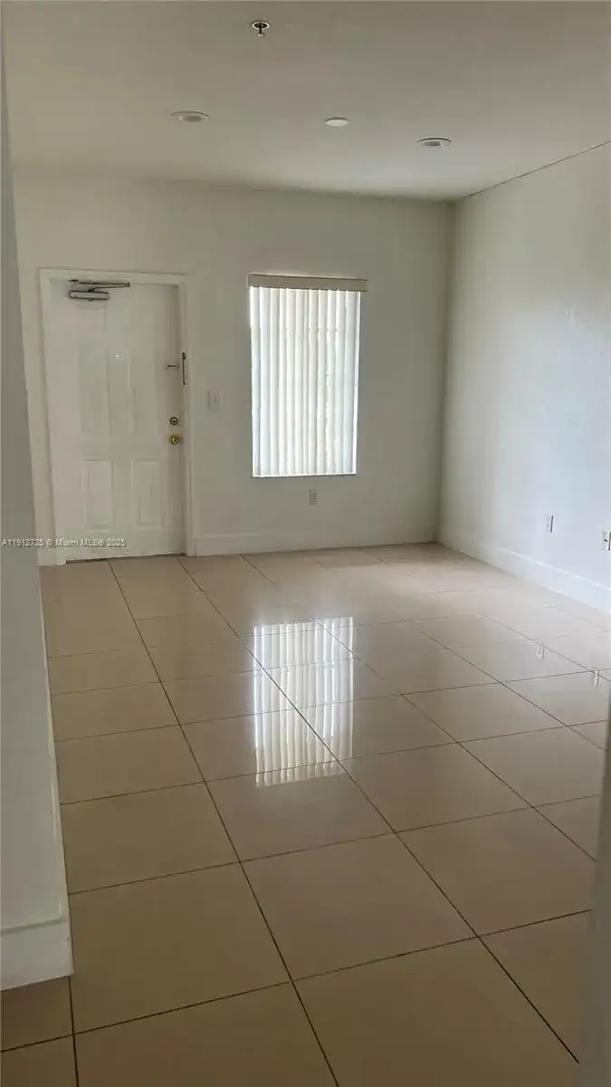 6940 NW 179th St # 7, Hialeah FL 33015 photo 3