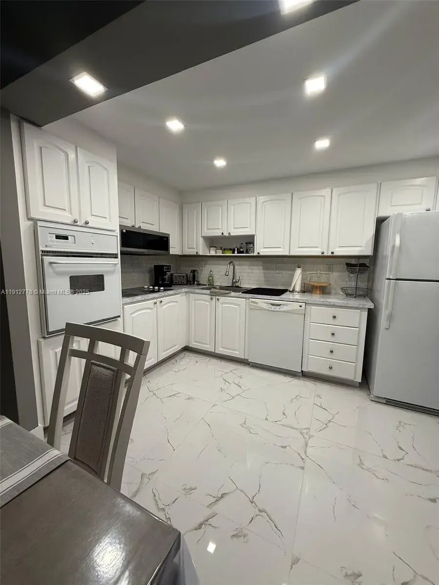 19380 Collins Ave # 1209, Sunny Isles Beach FL 33160