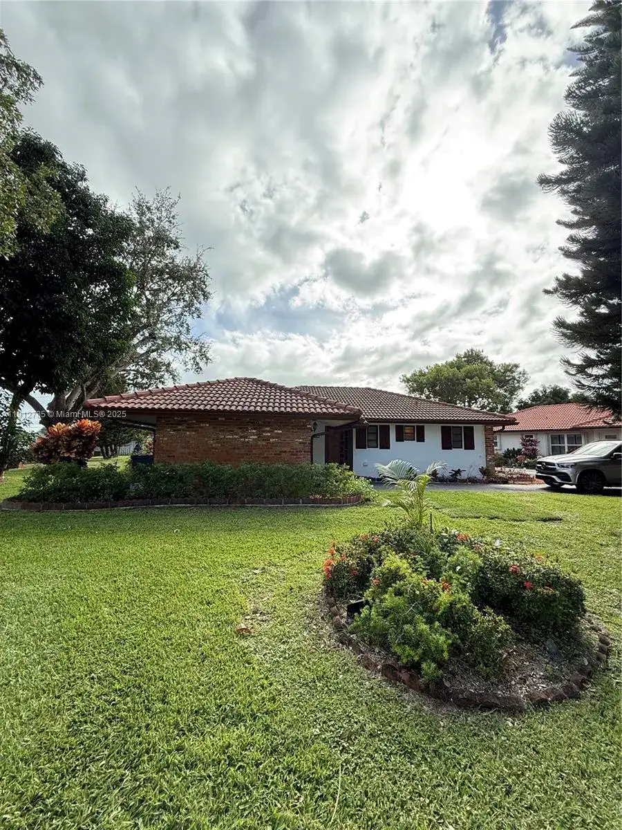 300 NW 42nd St # 0, Boca Raton FL 33431