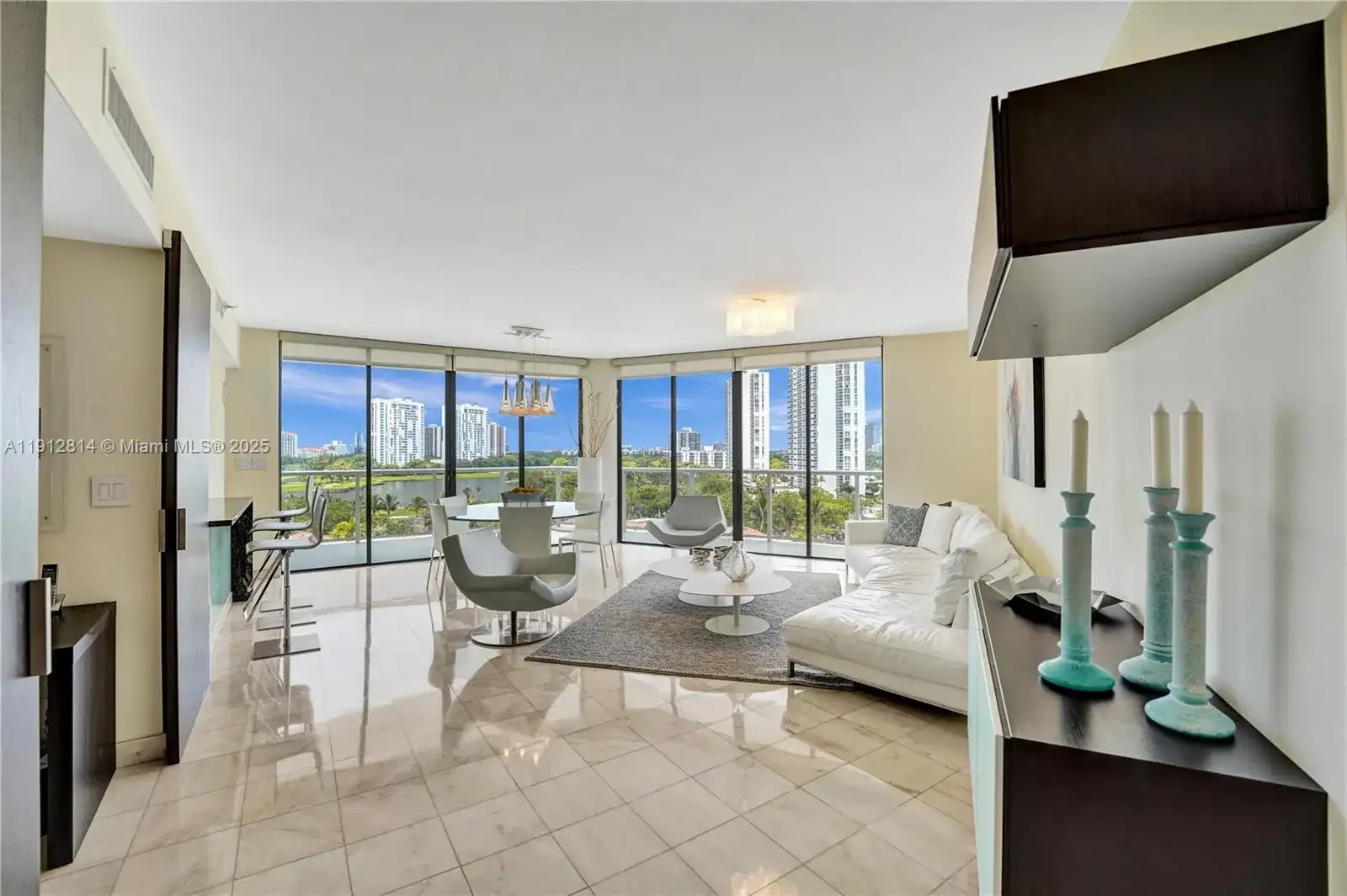 20281 E Country Club Dr # 607, Aventura FL 33180 photo 2