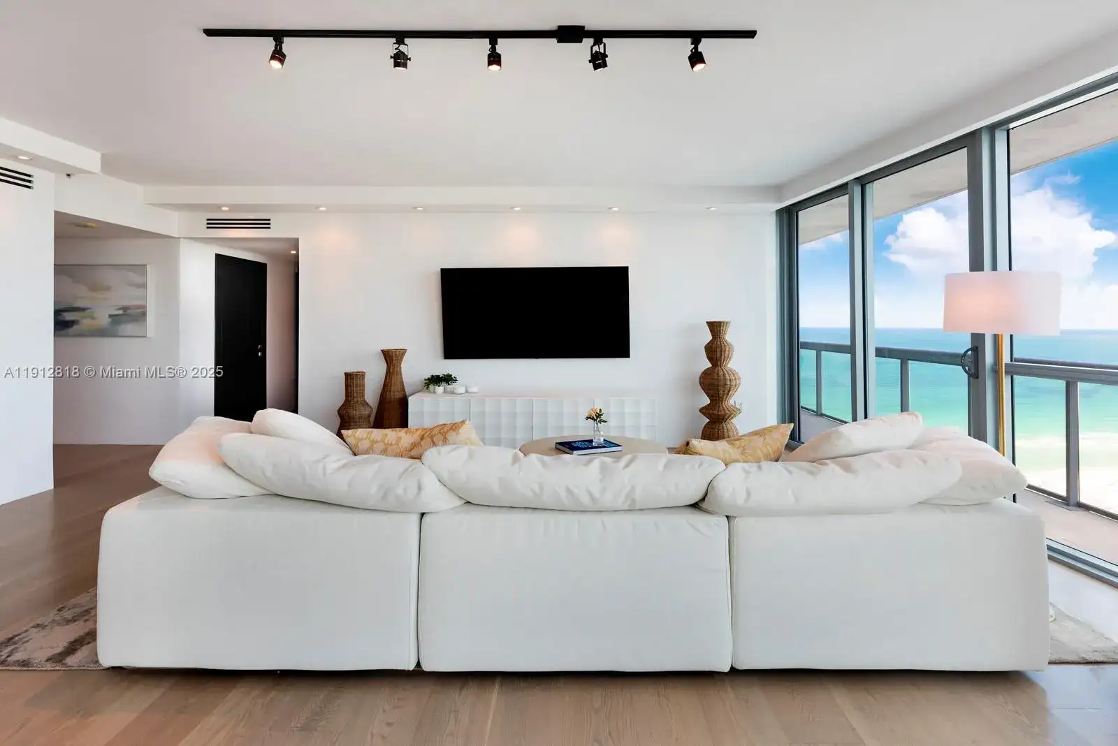 101 20th St # 3006, Miami Beach FL 33139 photo 3