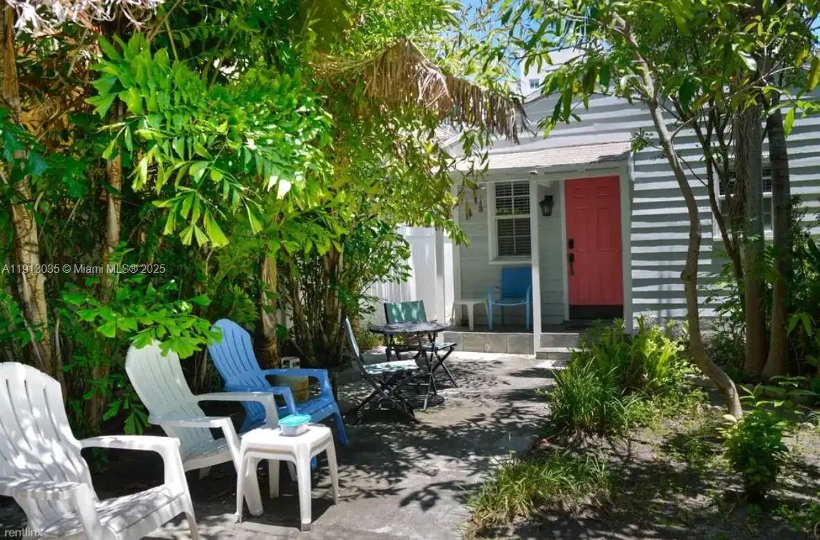 7611 Abbott Ave # R, Miami Beach FL 33141
