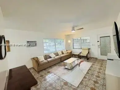 650 Pennsylvania Ave # 1, Miami Beach FL 33139 photo 3