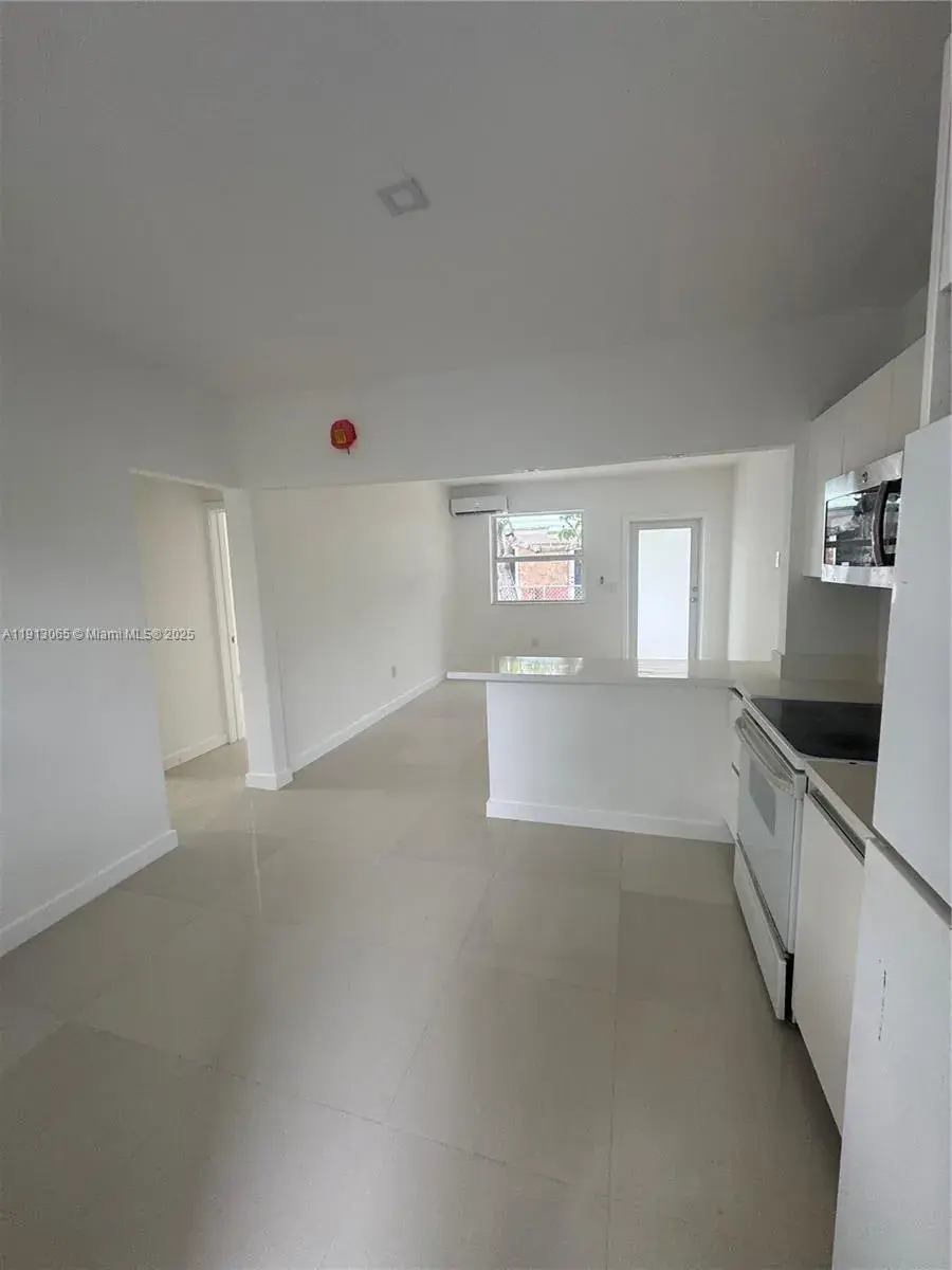 53 NE 56th St # 3, Miami FL 33137