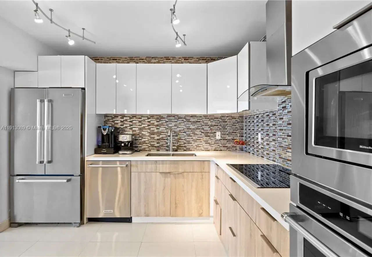 900 Bay Dr # 620, Miami Beach FL 33141