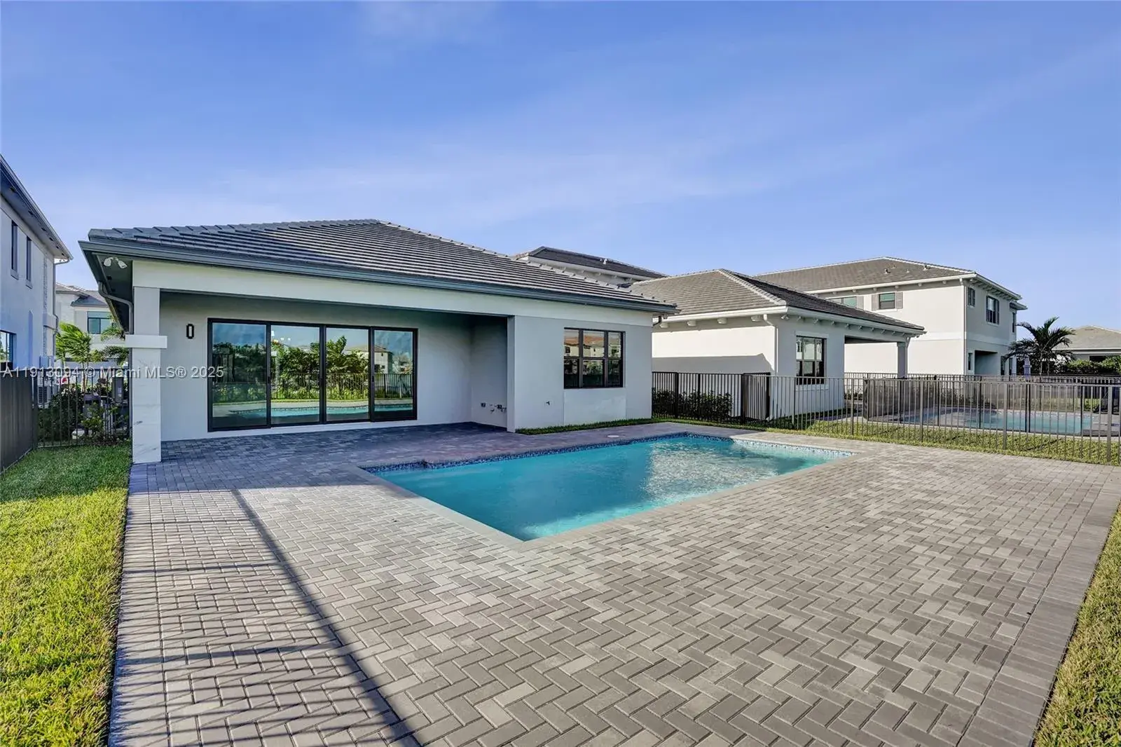 9918 Rising Wing St, Palm Beach Gardens FL 33412
