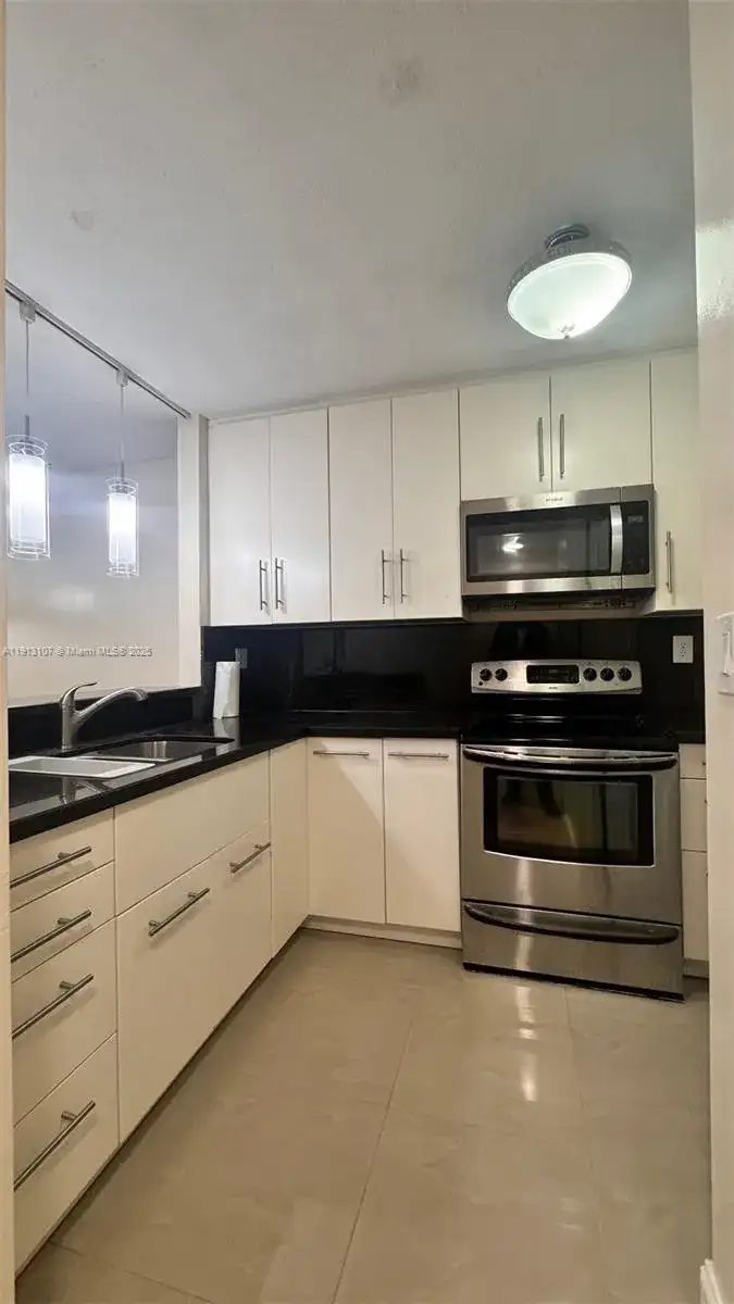 15610 SW 80th St # 104, Miami FL 33193 photo 4
