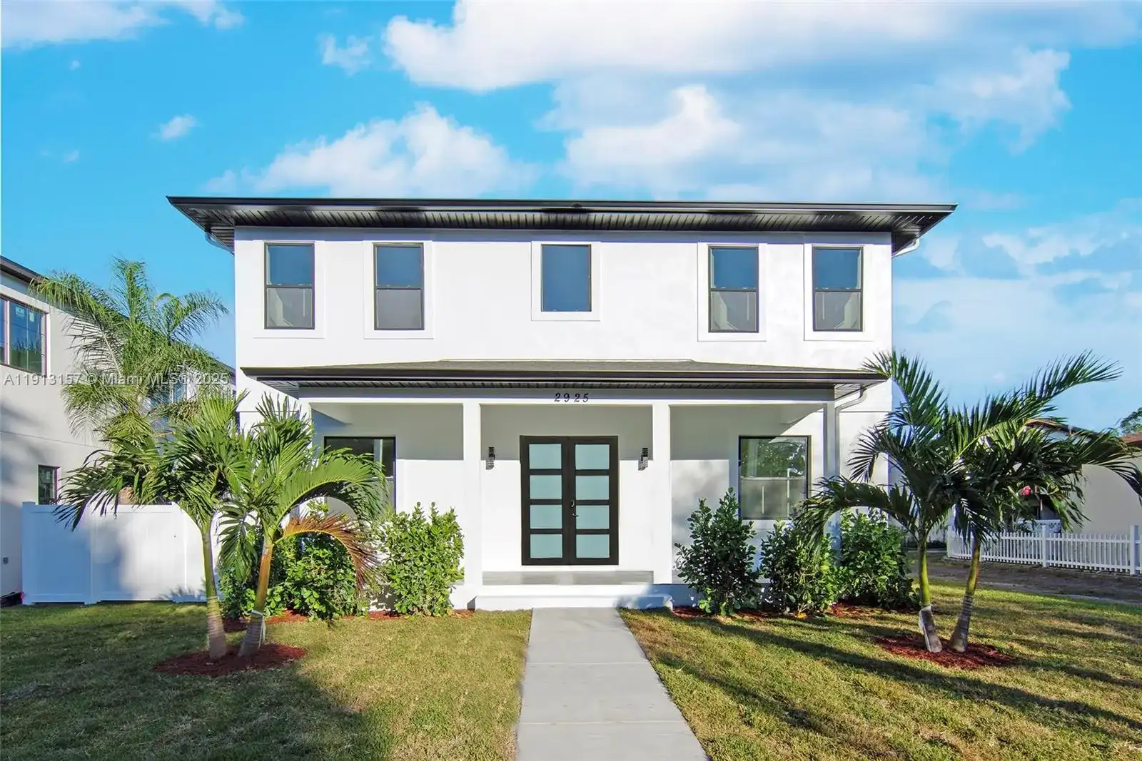 2925 13th St N, St Petersburg FL 33704