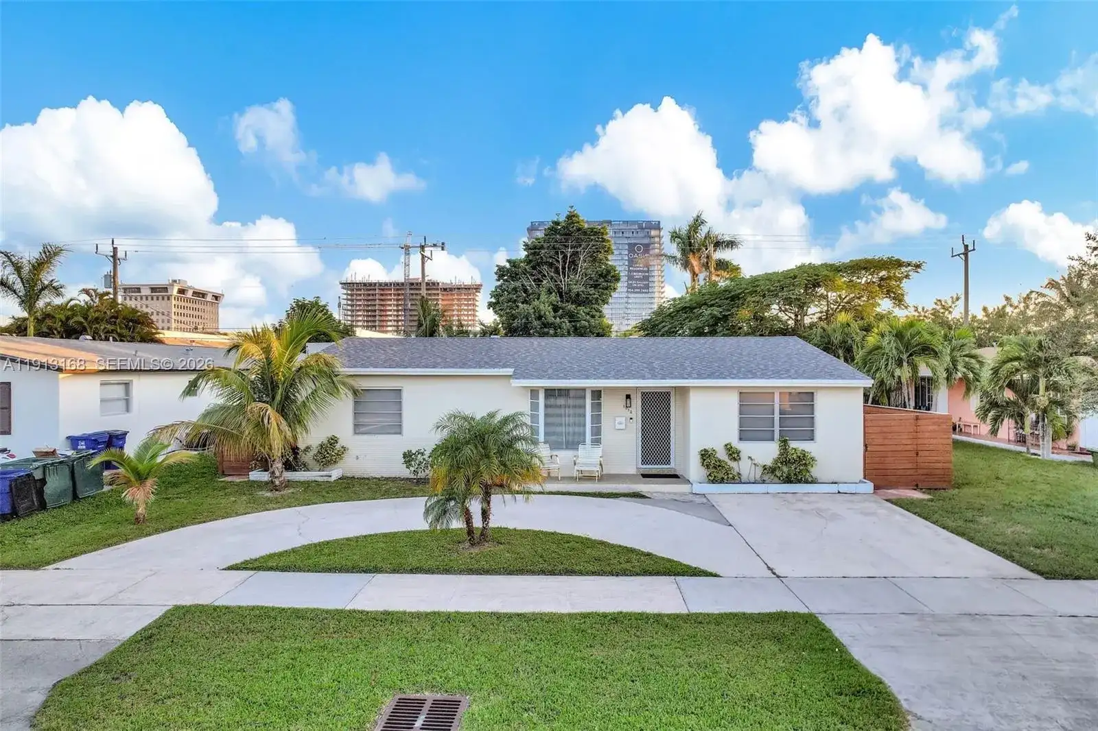 1012 NE 2nd Street, Hallandale Beach FL 33009 photo 3