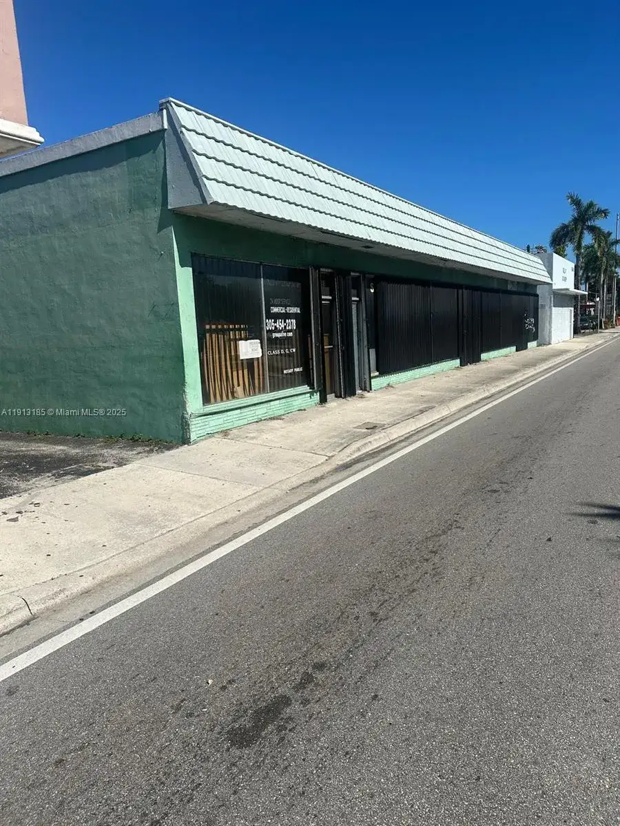 1051 NW 119th St, North Miami FL 33168 photo 2