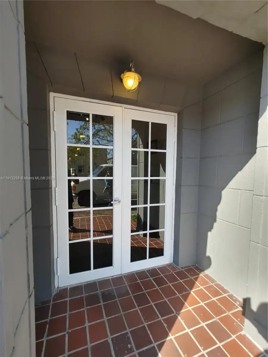 1629 SW 6th St # 13, Miami FL 33135 photo 4