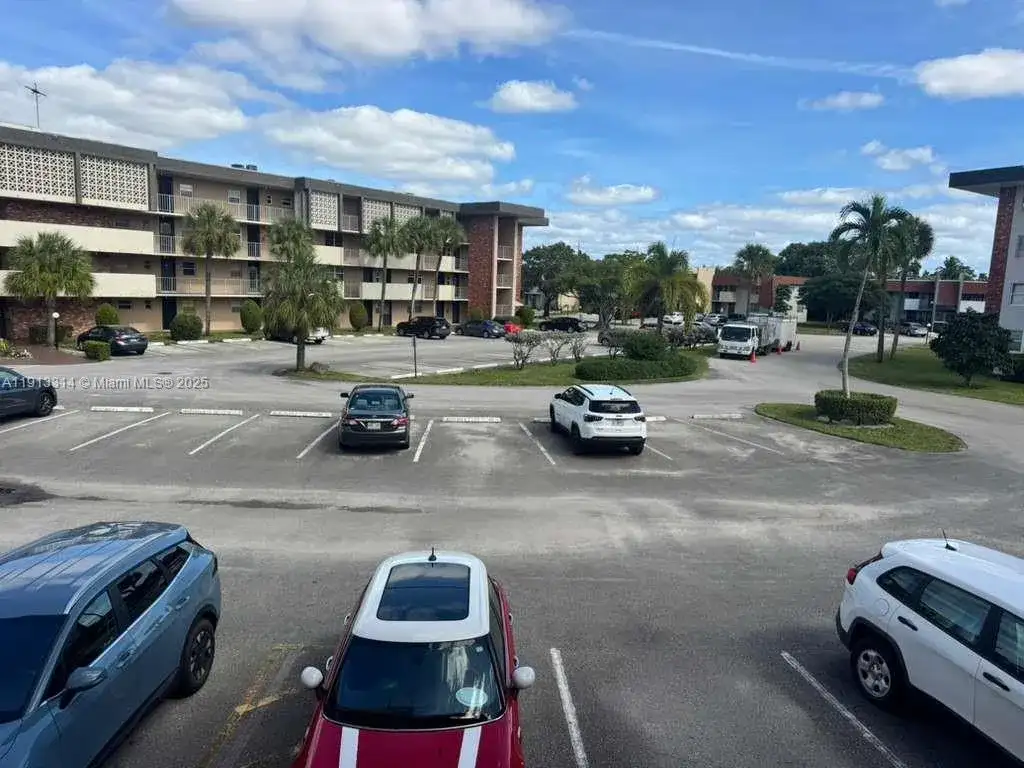 3001 NW 46th Ave # 207, Lauderdale Lakes FL 33313 photo 3