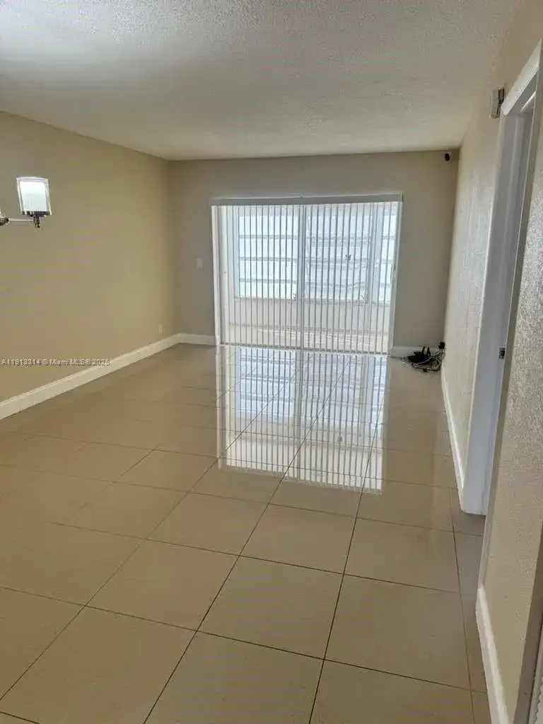 3001 NW 46th Ave # 207, Lauderdale Lakes FL 33313 photo 5